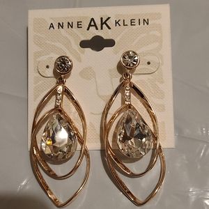 2/$25 ANNE AK KLEN Gold drop Earrings